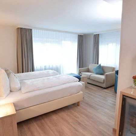 Hotel Krone Niefern-Öschelbronn Esterno foto
