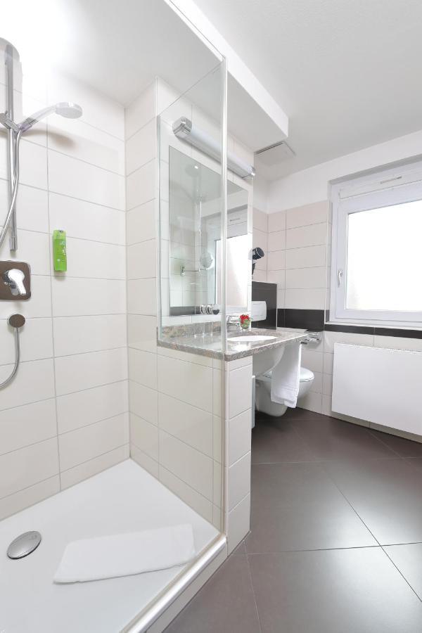 Hotel Krone Niefern-Öschelbronn Esterno foto