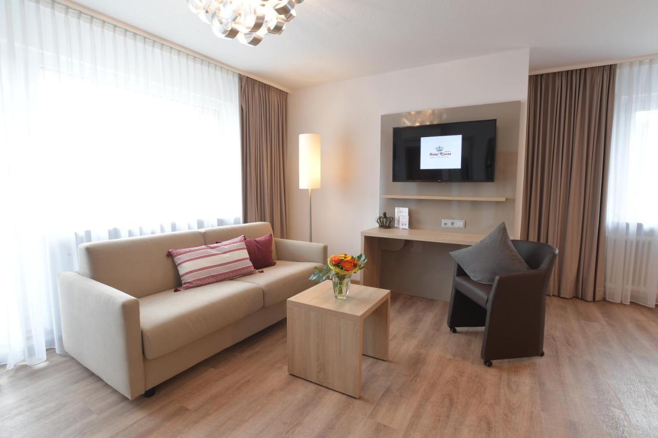 Hotel Krone Niefern-Öschelbronn Esterno foto