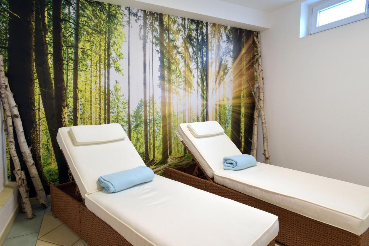 Hotel Krone Niefern-Öschelbronn Esterno foto