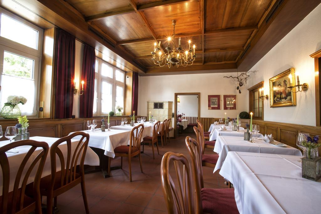 Hotel Krone Niefern-Öschelbronn Esterno foto