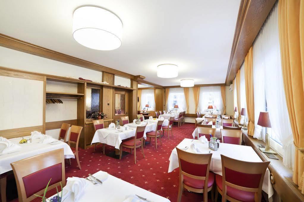 Hotel Krone Niefern-Öschelbronn Esterno foto